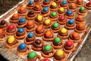 chocolate pretzel twists
