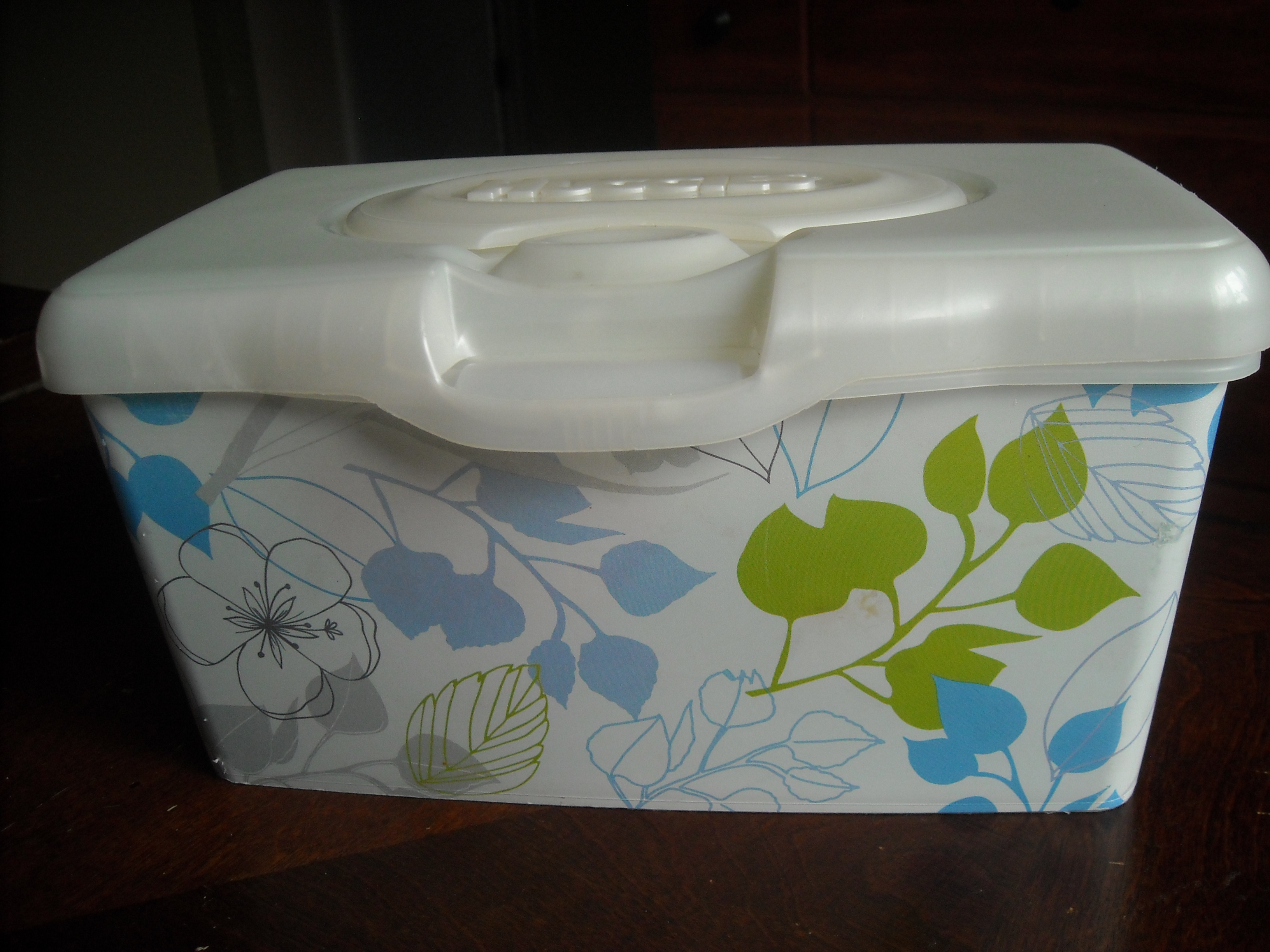 Smart Ways to Reuse Baby Wipes Containers