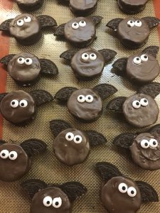 Halloween Treats: Oreo Bat Cookies