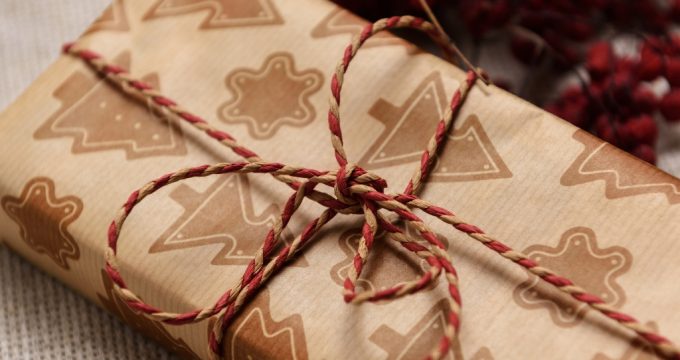 Simplifying Christmas: 13 Tips for a Stress-Free Holiday Season