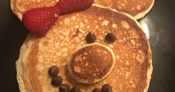 How to Make Minnie Mouse Pancakes